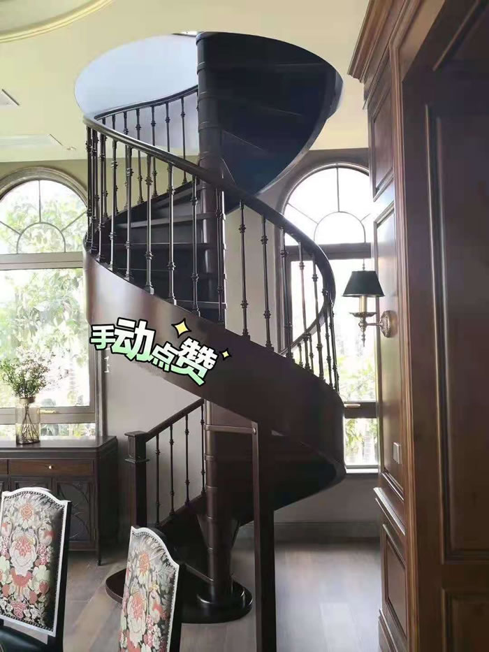 ¥